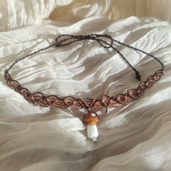 Naszyjnik choker z grzybkiem