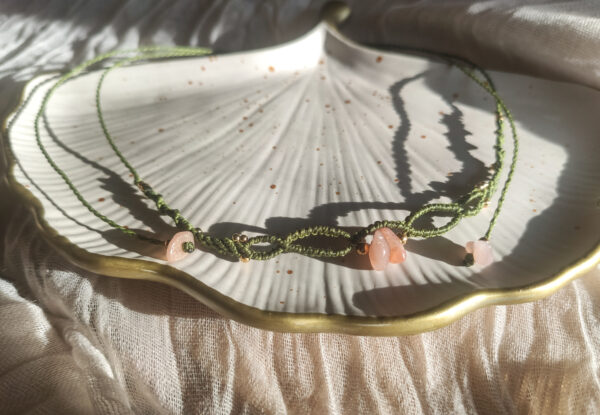 Delikatny naszyjnik choker z Kamieniem Słonecznym